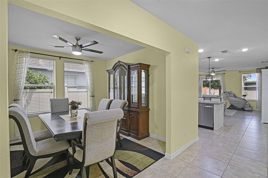 Image 9 of property listing at 4051 PRAIRIE RESERVE BOULEVARD, Orlando, FL 32824