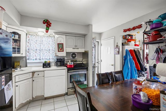 40 Fairview Drive, Shirley, NY 11967