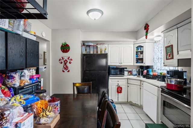 40 Fairview Drive, Shirley, NY 11967