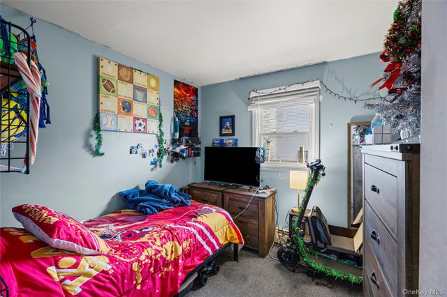 40 Fairview Drive, Shirley, NY 11967