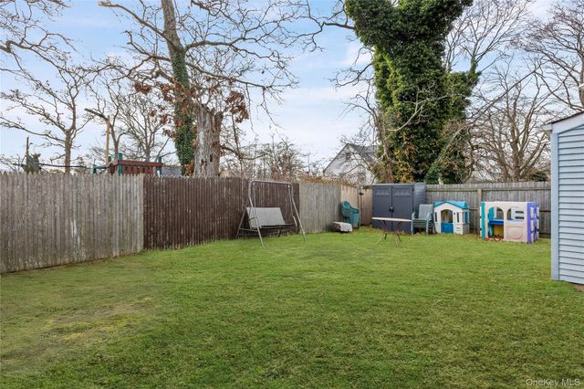 40 Fairview Drive, Shirley, NY 11967