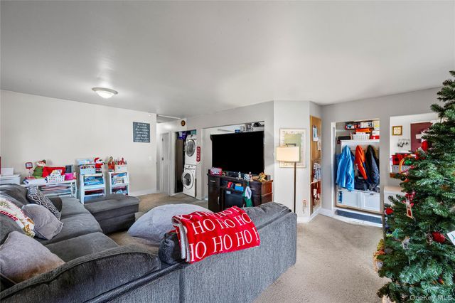 40 Fairview Drive, Shirley, NY 11967