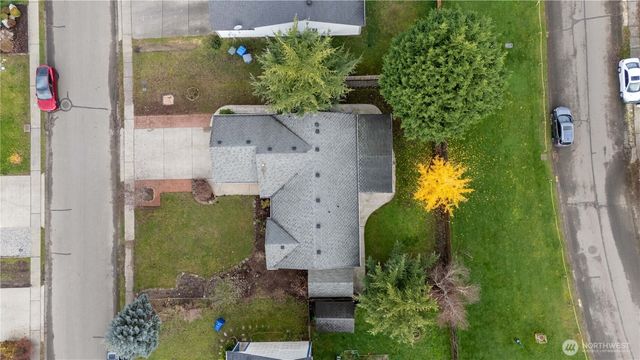 19805 13th Avenue Ct E, Spanaway, WA 98387