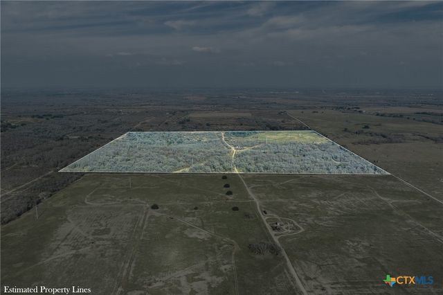 1144 Treetop Lane, Luling, TX 78648