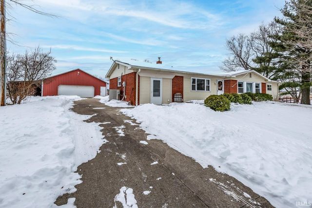 1161 Hollace Chastain Road, Mitchell, IN 47446