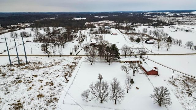 1161 Hollace Chastain Road, Mitchell, IN 47446