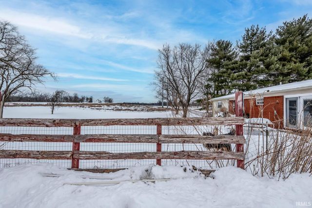 1161 Hollace Chastain Road, Mitchell, IN 47446