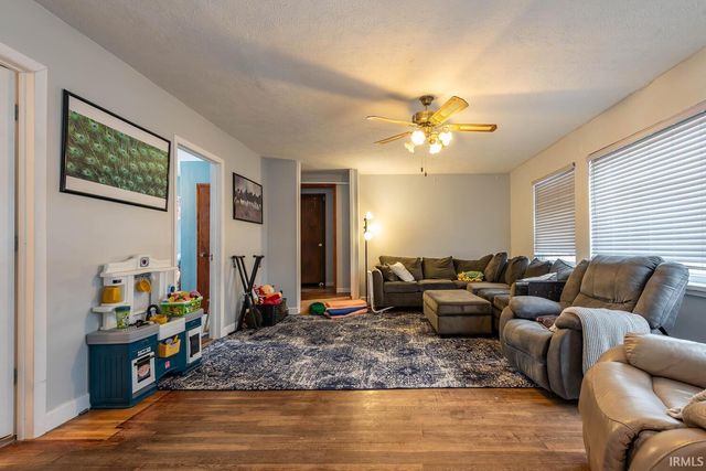 1161 Hollace Chastain Road, Mitchell, IN 47446