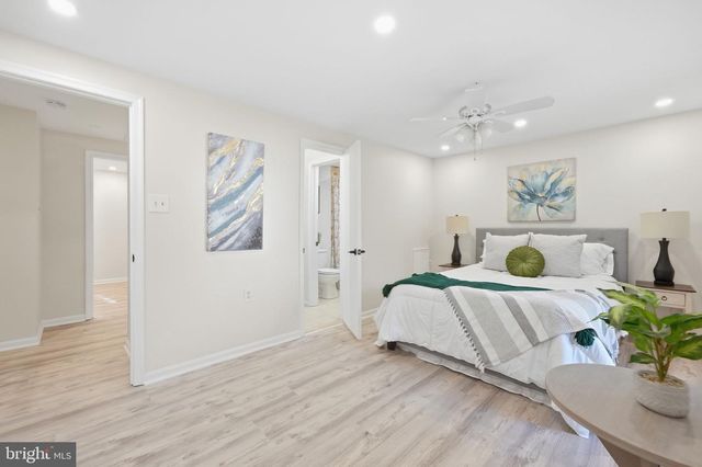 6127 CALICO POOL LN, Burke, VA 22015