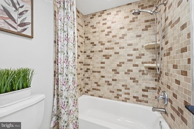 6127 CALICO POOL LN, Burke, VA 22015