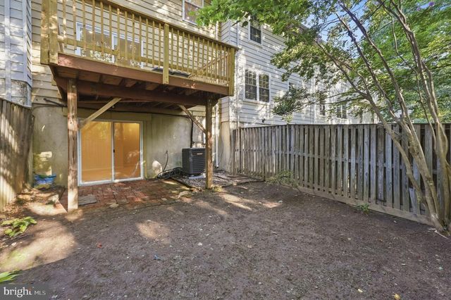 6127 CALICO POOL LN, Burke, VA 22015