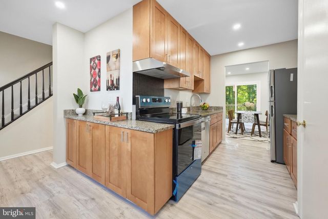 6127 CALICO POOL LN, Burke, VA 22015