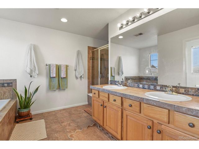 17945 E 104th Pl B, Commerce City, CO 80022