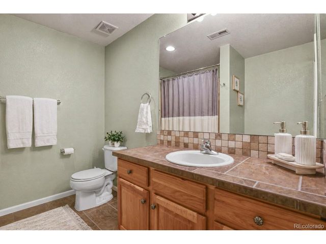 17945 E 104th Pl B, Commerce City, CO 80022