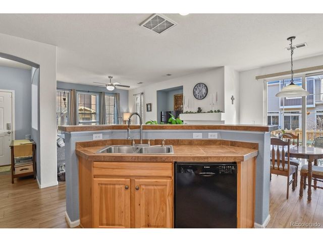 17945 E 104th Pl B, Commerce City, CO 80022