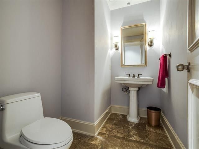 2885 Woodside Street 203, Dallas, TX 75204