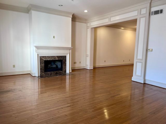 2885 Woodside Street 203, Dallas, TX 75204