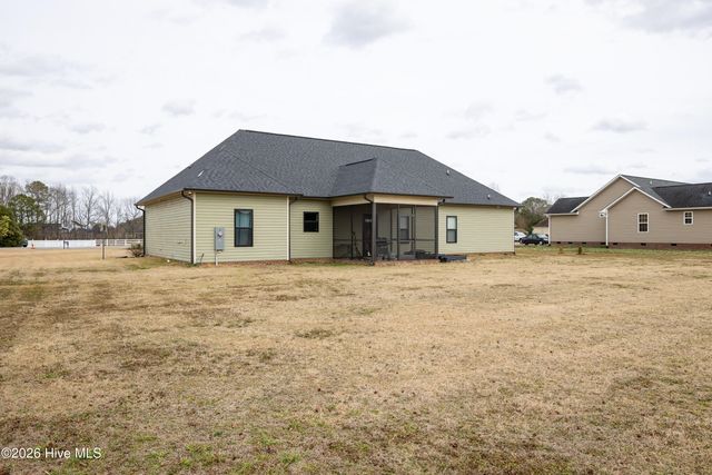 129 Cedar Lake Lane, Clinton, NC 28328