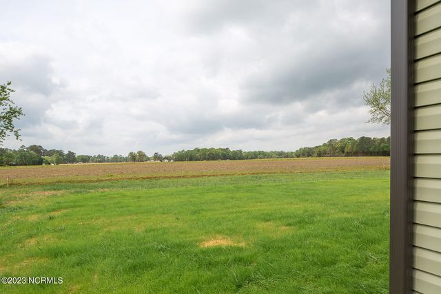 129 Cedar Lake Lane, Clinton, NC 28328