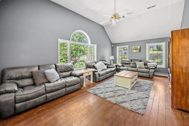 3 Brenner Drive, Newton, NH 03858