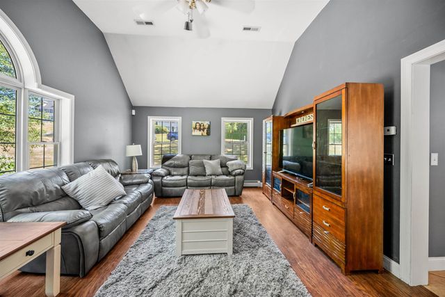 3 Brenner Drive, Newton, NH 03858