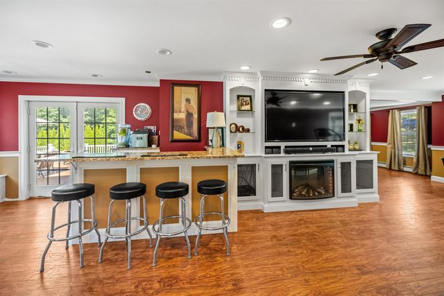 3 Brenner Drive, Newton, NH 03858