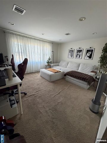 10 West Street 2, Elmwood Park, NJ 07407