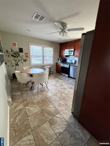10 West Street 2, Elmwood Park, NJ 07407
