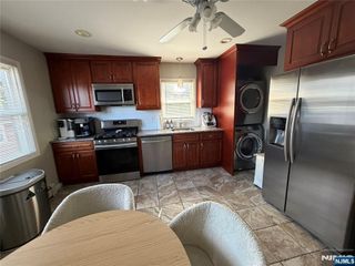 10 West Street 2, Elmwood Park, NJ 07407