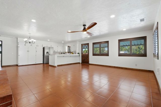 2832 W Sue Avenue, Visalia, CA 93277