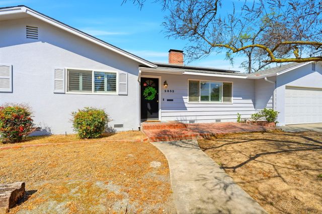 2832 W Sue Avenue, Visalia, CA 93277