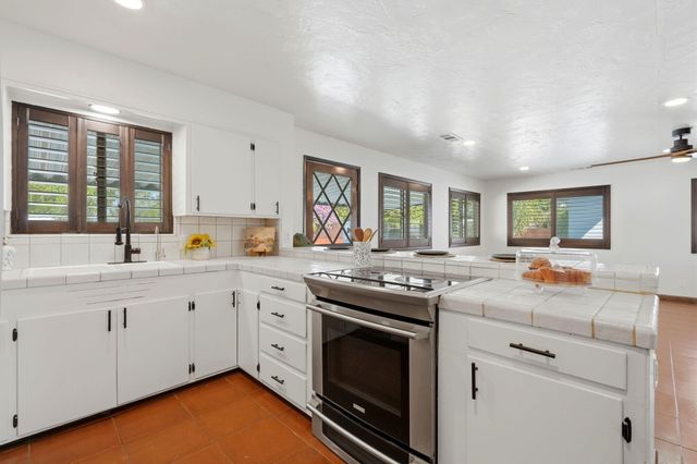 2832 W Sue Avenue, Visalia, CA 93277