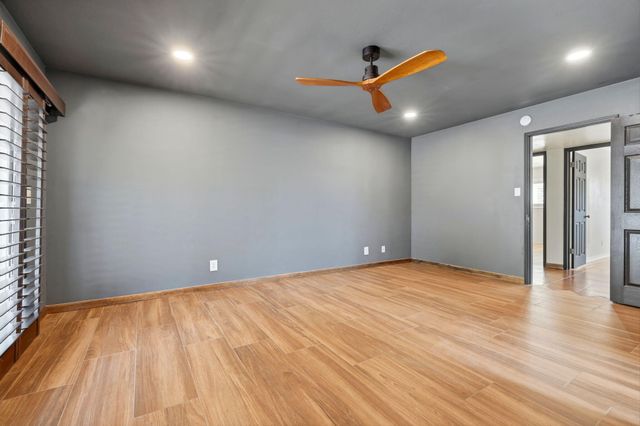 2832 W Sue Avenue, Visalia, CA 93277