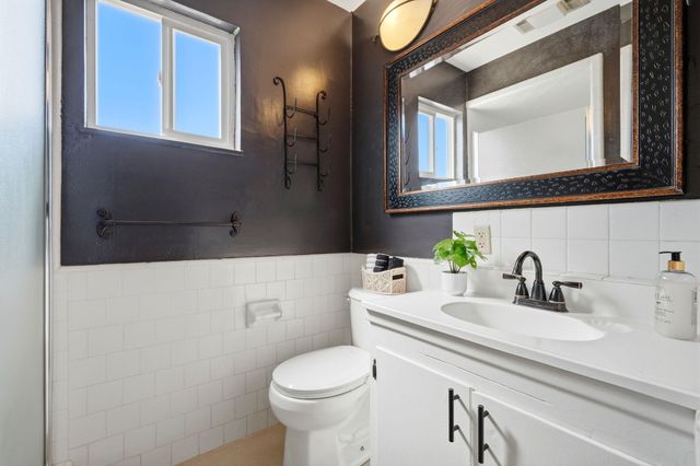 2832 W Sue Avenue, Visalia, CA 93277