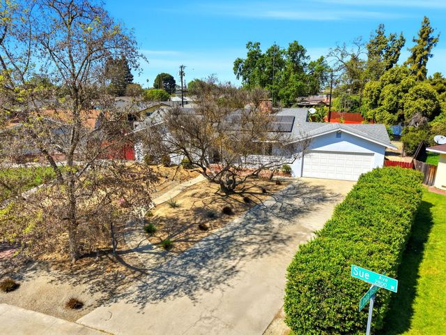 2832 W Sue Avenue, Visalia, CA 93277