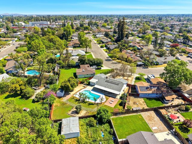 2832 W Sue Avenue, Visalia, CA 93277