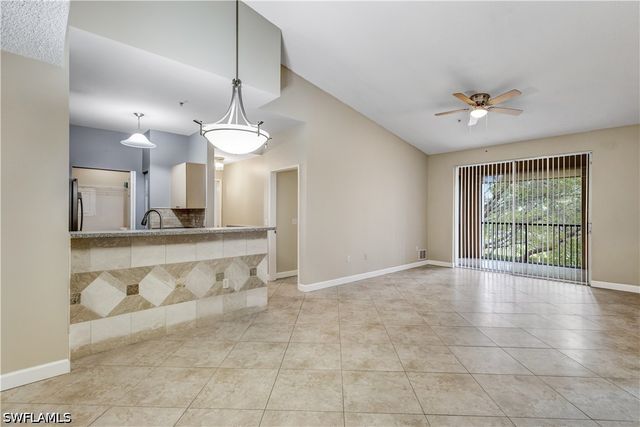1105 Reserve CT 307, Naples, FL 34105
