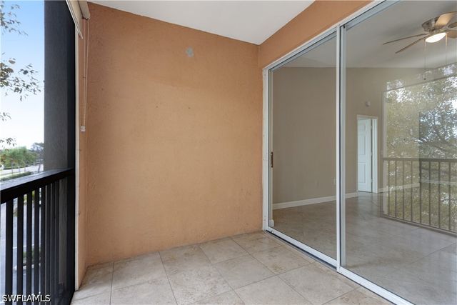 1105 Reserve CT 307, Naples, FL 34105