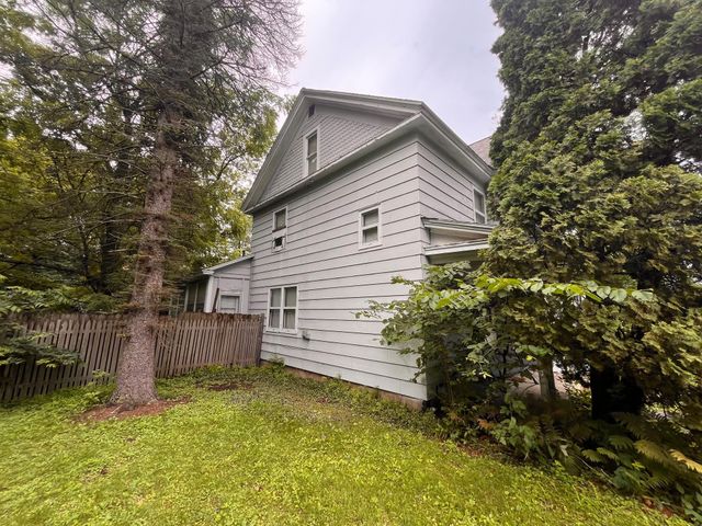 315 E Kentucky Street, Saint Croix Falls, WI 54024