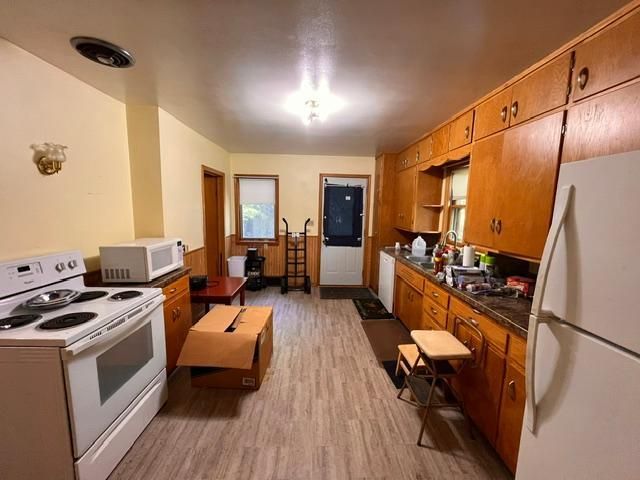 315 E Kentucky Street, Saint Croix Falls, WI 54024