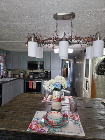 409 Oak St, North Union Twp, PA 15445