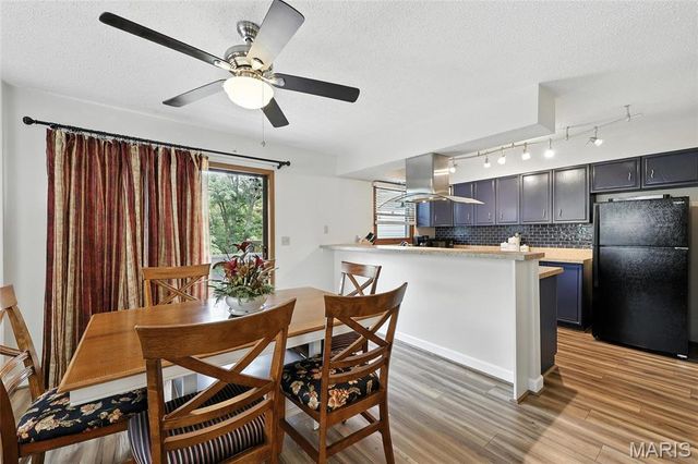 5527 Pierre Court, St Louis, MO 63128