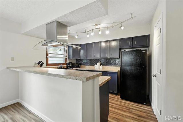 5527 Pierre Court, St Louis, MO 63128