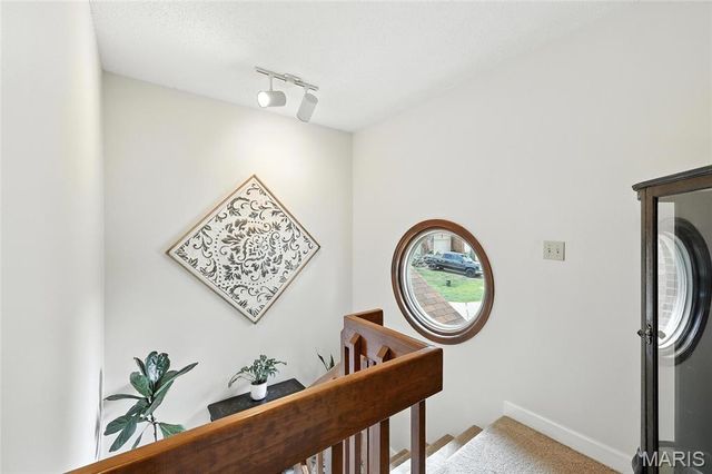 5527 Pierre Court, St Louis, MO 63128