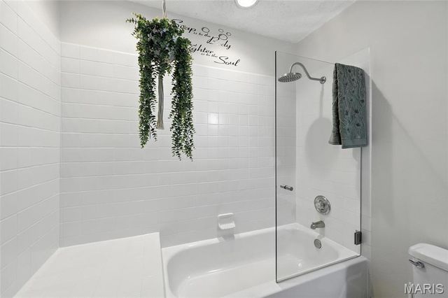 5527 Pierre Court, St Louis, MO 63128