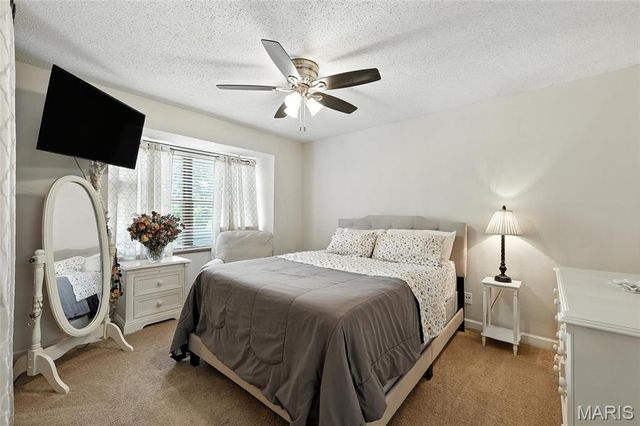 5527 Pierre Court, St Louis, MO 63128