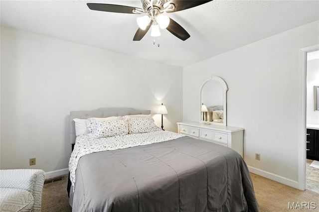 5527 Pierre Court, St Louis, MO 63128