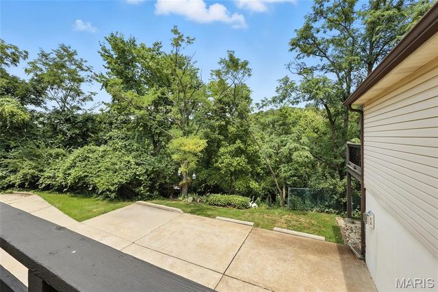 5527 Pierre Court, St Louis, MO 63128