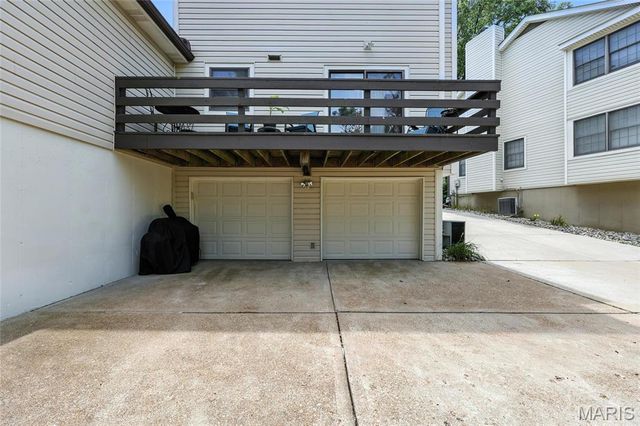 5527 Pierre Court, St Louis, MO 63128