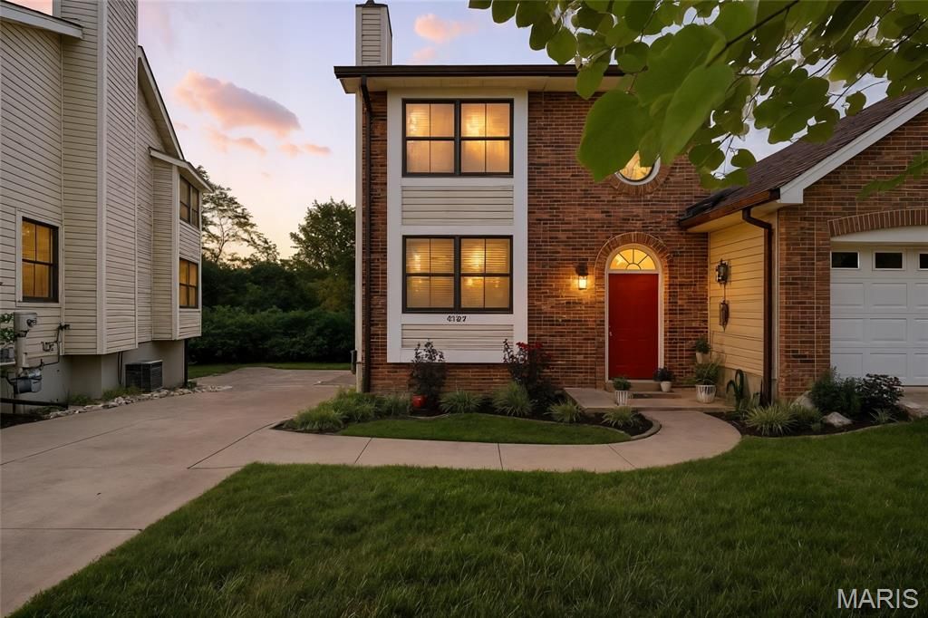 5527 Pierre Court, St Louis, MO 63128